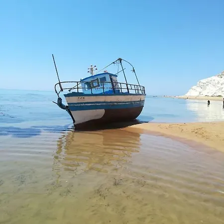 Cala Dei Tufi Apartamento